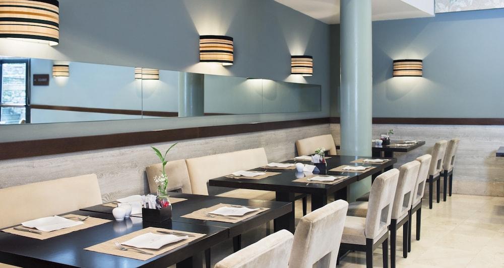 Palacio De Aviles Affiliated By Melia Ngoại thất bức ảnh Restaurant interior