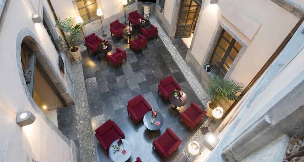 Palacio De Aviles Affiliated By Melia Ngoại thất bức ảnh The lobby of the hotel